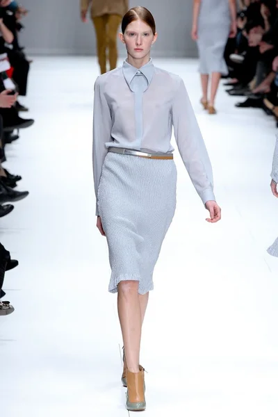Look 9